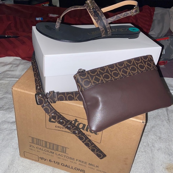 Dopey ck monogram smith / cow size 8 style Espresso - Picture 1 of 8
